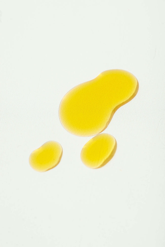
                  
                    Load image into Gallery viewer, ORGANIC GOLDEN JOJOBA OIL- Hydrates + Balances
                  
                